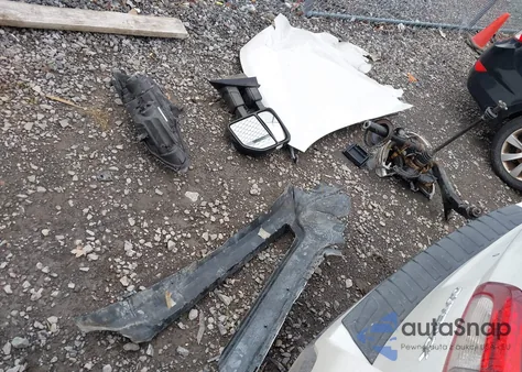 2019 Subaru Outback 2.5I Premium z USA, uszkodzony, nr VIN 4S4BSAHC3K3303195